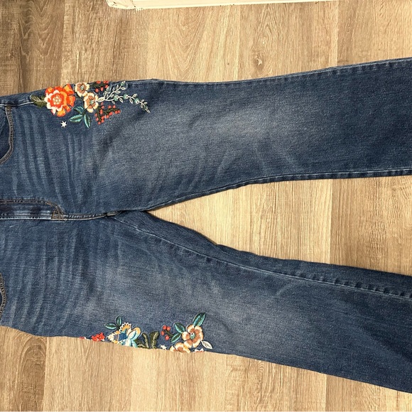 Johnny Was Blue Jeans with Floral Embroidery